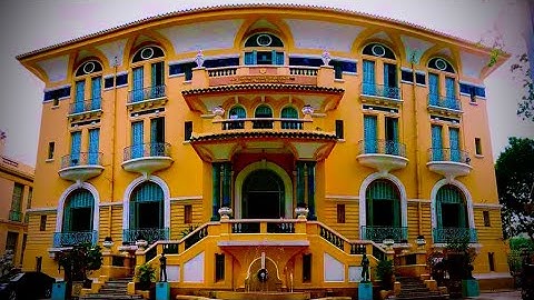 Có gì bên trong Biệt thự Con Ma Nhà Họ Hứa