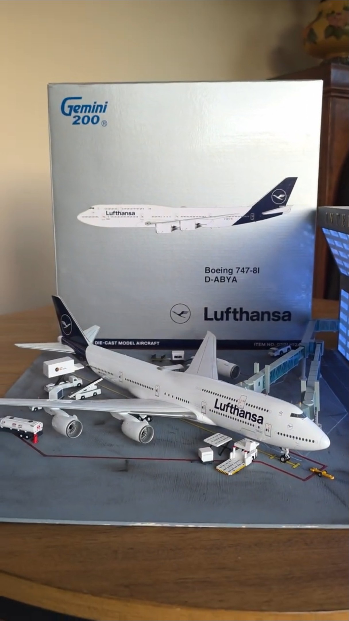 Lufthansa 747-8i Gemini 200 New Release 2026 - YouTube