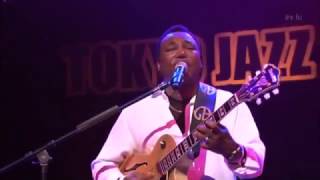 George Benson - Love Ballad Guitar &amp; Voice Solo