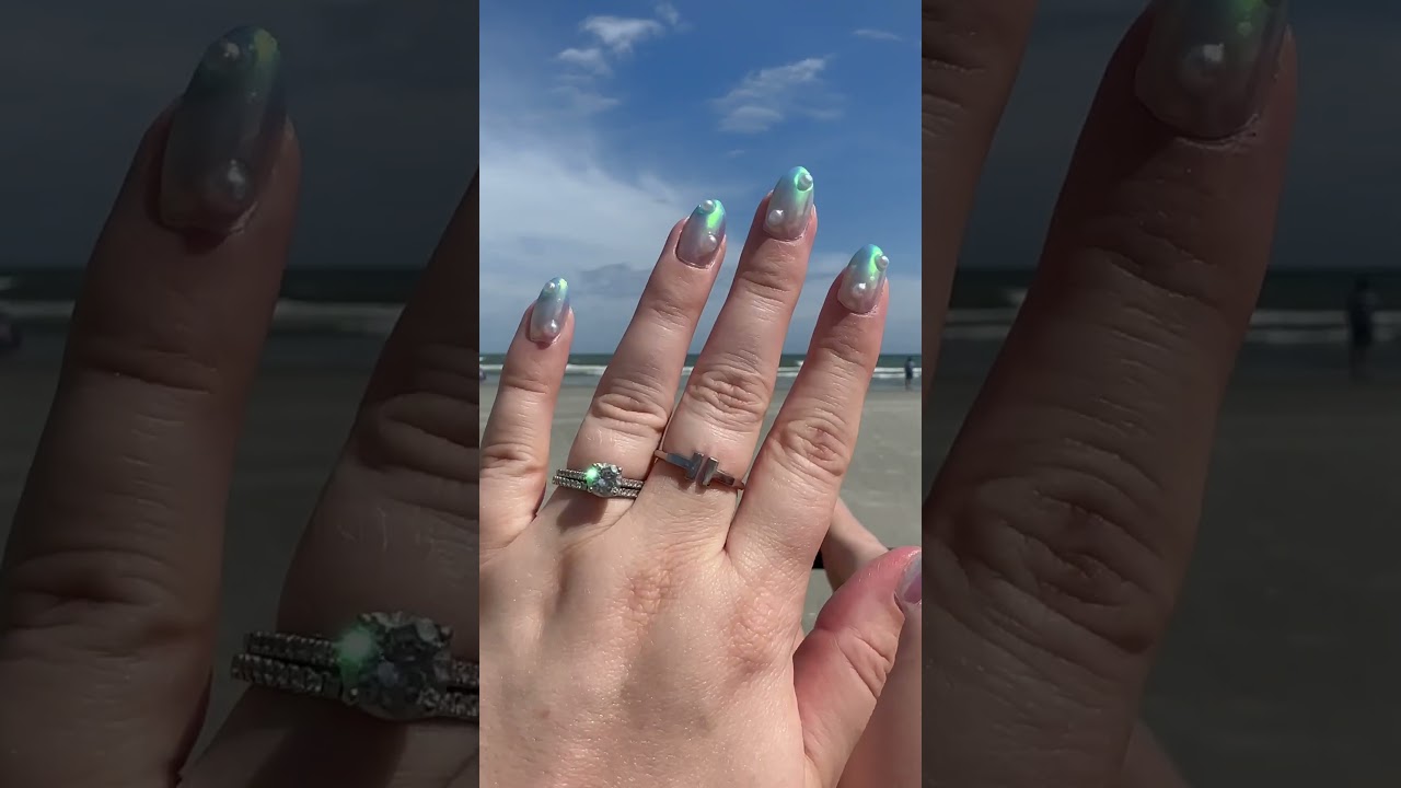 Mermaid Pearl Chrome nails for the beach 🐚 🧜🏼‍♀️ 