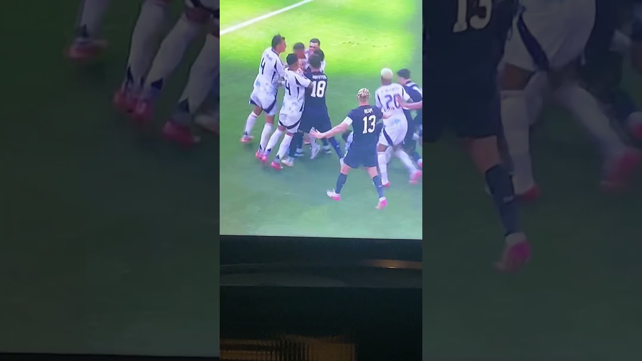 U.S vs Costa Rica FIGHT in gold cup quarterfinals 