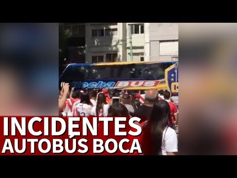 Lanzamientos de objetos al autobús de Boca | Diraio AS