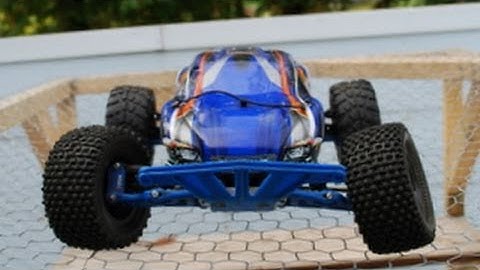 Traxxas Rustler VXL Bash