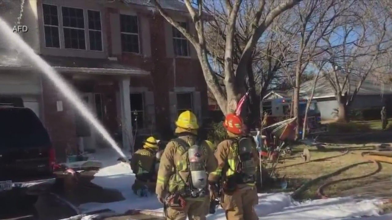 Firefighters battle house fire on Spring Fever in southeast Austin