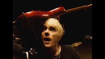 Waterparks: RED GUITAR (OFFICIAL MUSIC VIDEO)