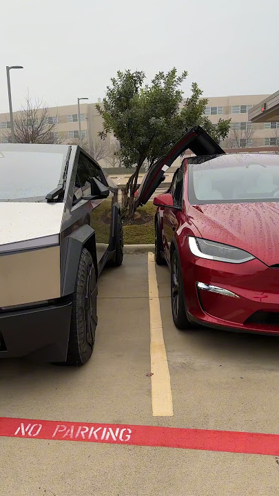 Will the Model X Doors Hit the Cybertruck?! 😳👀