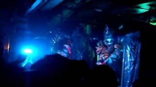 Gwar - Apes Of Wrath (Crocidle Rock 6-17-2010)