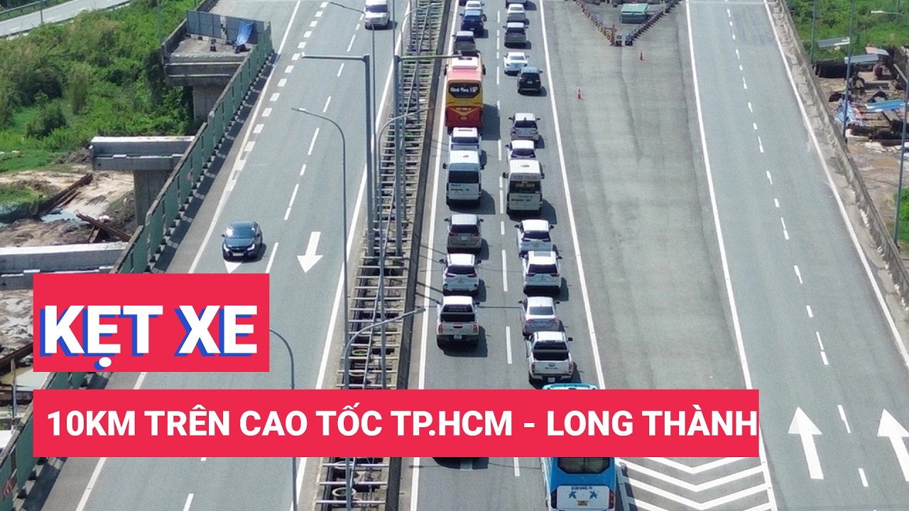 Kẹt xe 10km trên cao tốc TP.HCM - Long Thành