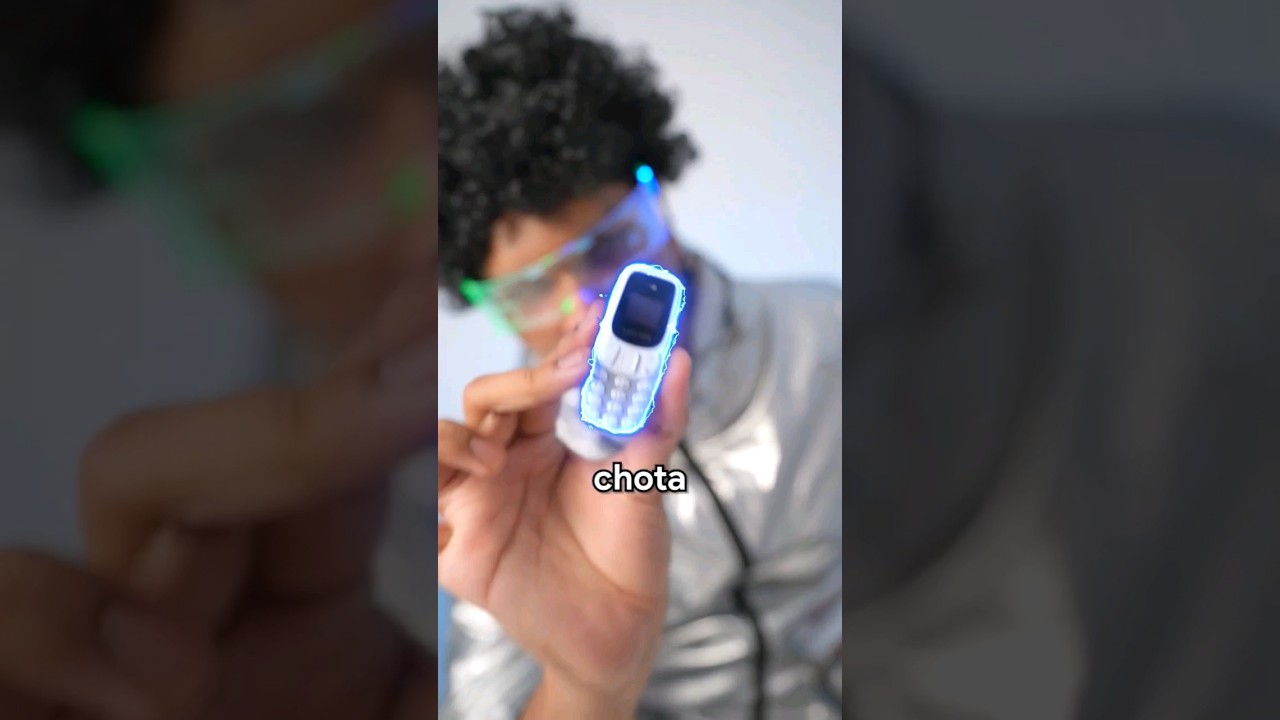 SMALLEST PHONE IN THE WORLD