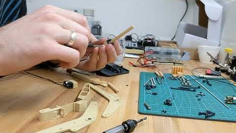 Assembling 3d printed 1/32 RC Excavator by widrcdesign Part 2