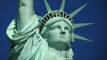 Quali sono i simboli della Statua della Libertà?