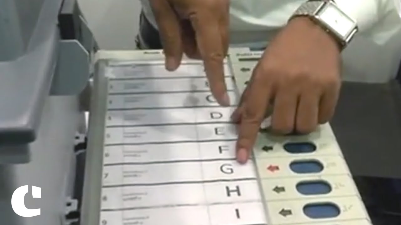 EC Officials give a demo of EVMs, VVPATs to rubbish 