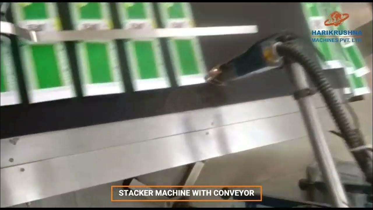 Stacker with Conveyor Machine Labelling System Label Applicator