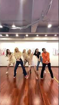 Download lagu MOMOLAND Dances to OKAY! (DJ SODA ft. Ahin) [60FPS] 모모랜드 #MOMOLAND #Ahin #DJSoda #OKAY! #Nancy #모모랜드