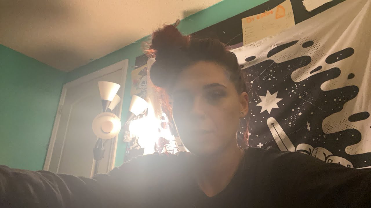 What’s the gossip? Pick a card tarot