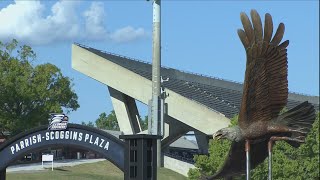 Statue honoring Georgia Southern's beloved mascot unveiled