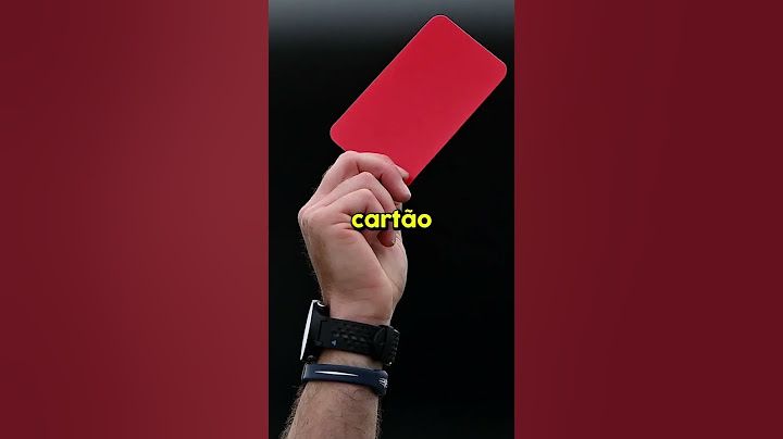 GOLEIRO FINGIU DESMAIAR PRA NÃO SER EXPULSO