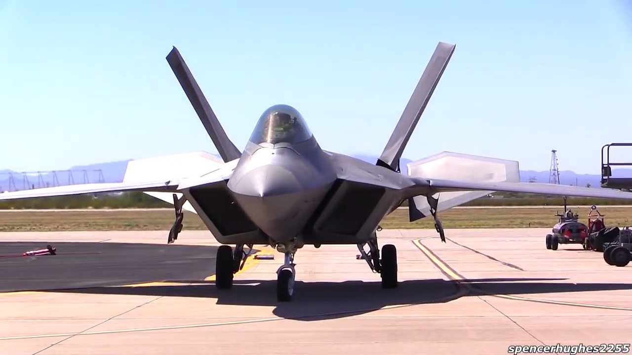 Airshow London 2016 Hour of Power- Incredible!! USAF F-22 Raptor Demo