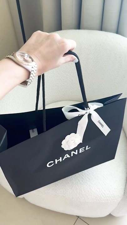 Unboxing chanel #chanel #luxuryshoes #luxuryshopping #luxurystyle #slingback #thesisistyle