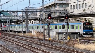 東武60000系61616編成が大宮駅1番線に到着停車するシーン（520A）2022.11.24