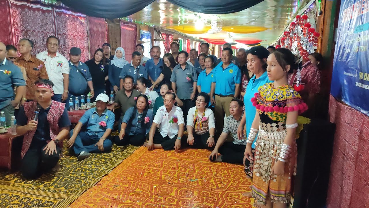 YB Datuk Dr Penguang Merasmikan Janakuasa Elektrik Rumah Panjang Duri Nanga Lait Tinjar