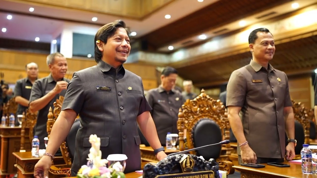 TIGA FRAKSI DPRD KABUPATEN BADUNG SAMPAIKAN PEMANDANGAN UMUM DUKUNG PROGRAM PEMERINTAH