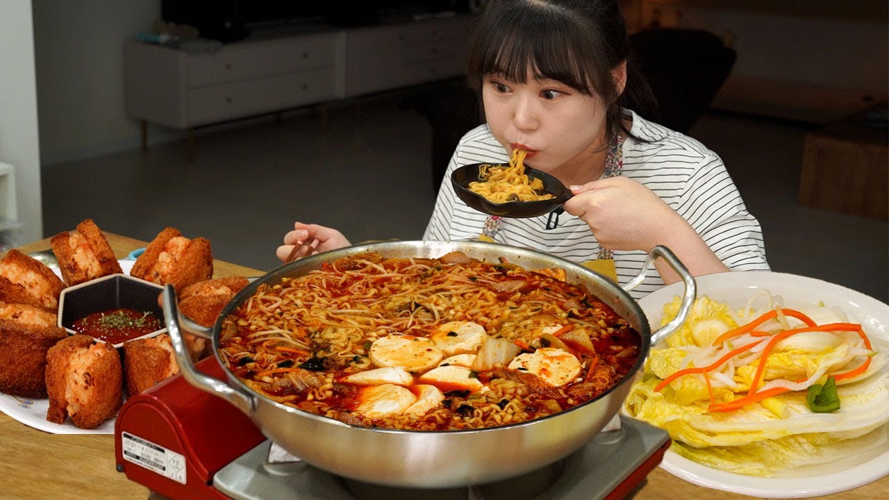 Джин Джамбон с мягким тофу и говяжьей начинкой. Домашний мэнбоша мукбанг