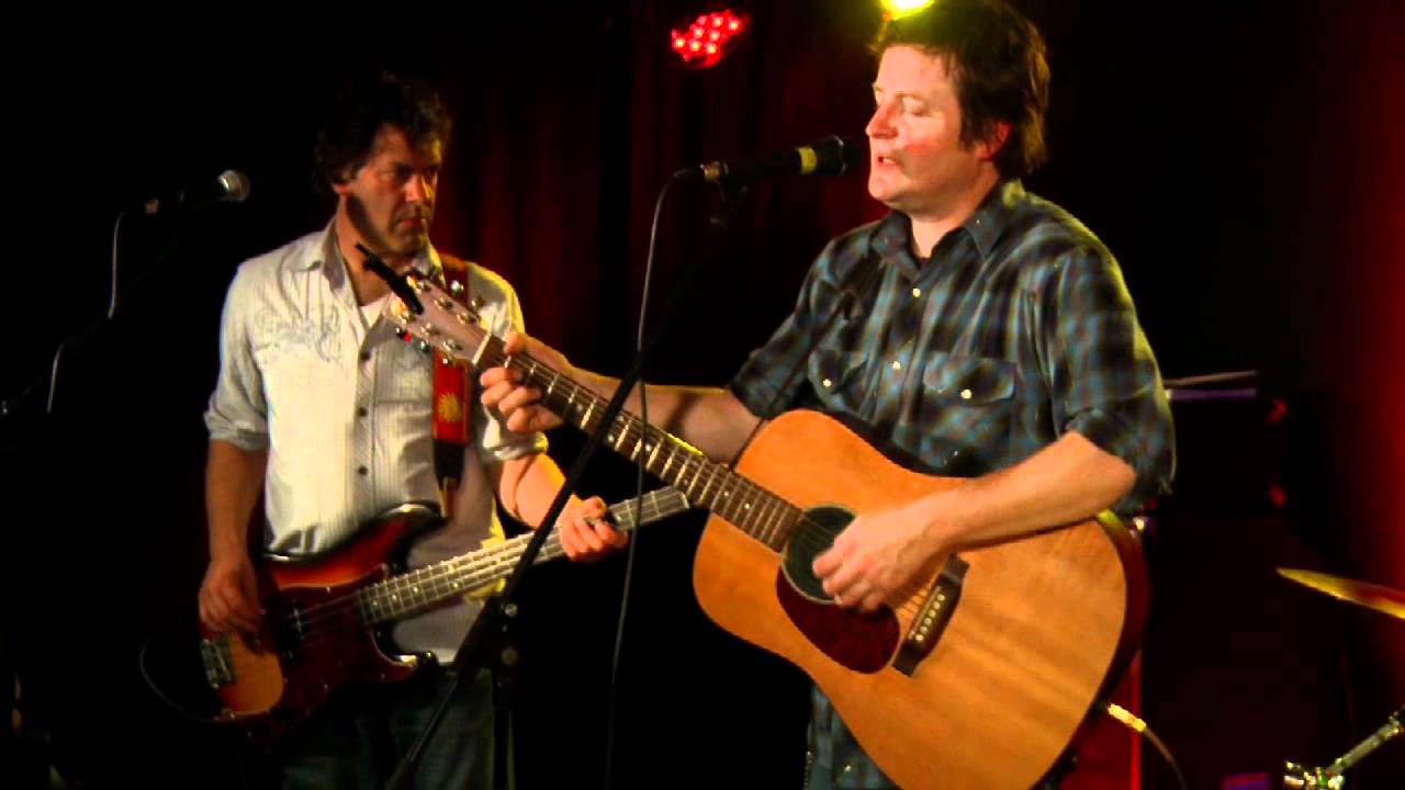 Richmond Fontaine - Barely Losing