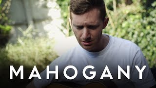 Video thumbnail of "Fractures - It's Alright | Mahogany Session"