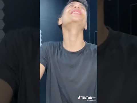 ام كامل لون الخد كاستر