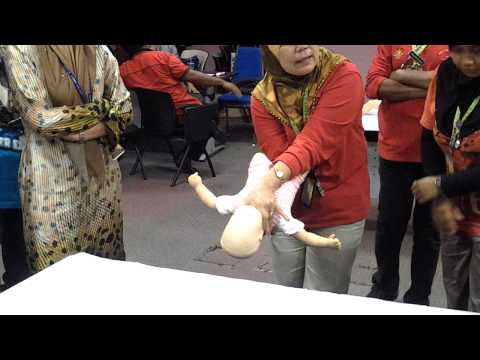 Video: Bayi Tercekik Ibu