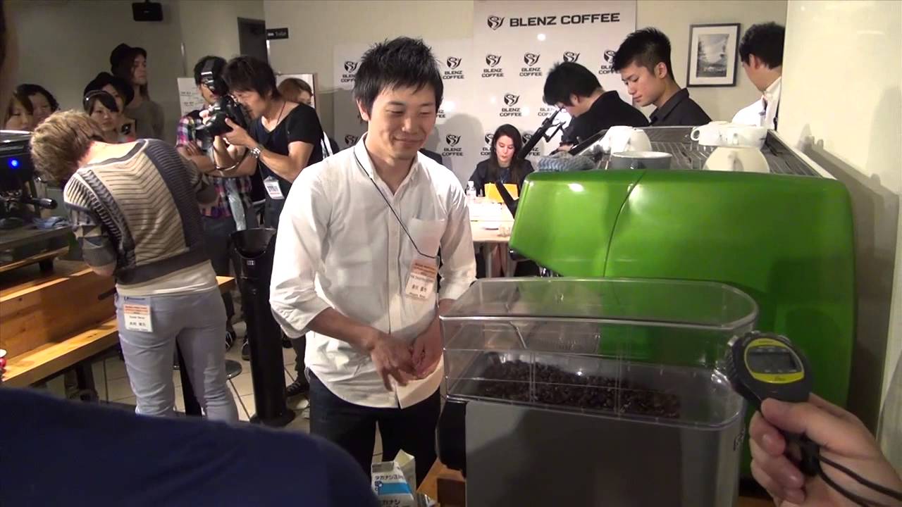BLENZ Latte Art Competition 2013(Instagramの王者、赤川登場) - YouTube