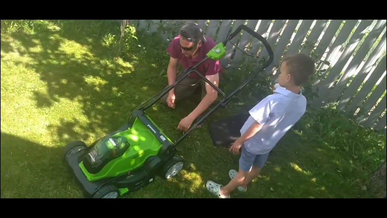 Ну ЧE, Пришло Время Поработать и ударить палец об палец. Мой Папа умеет ...