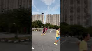 Partner Running #runnerslifestyle #runner #stretchingexercise