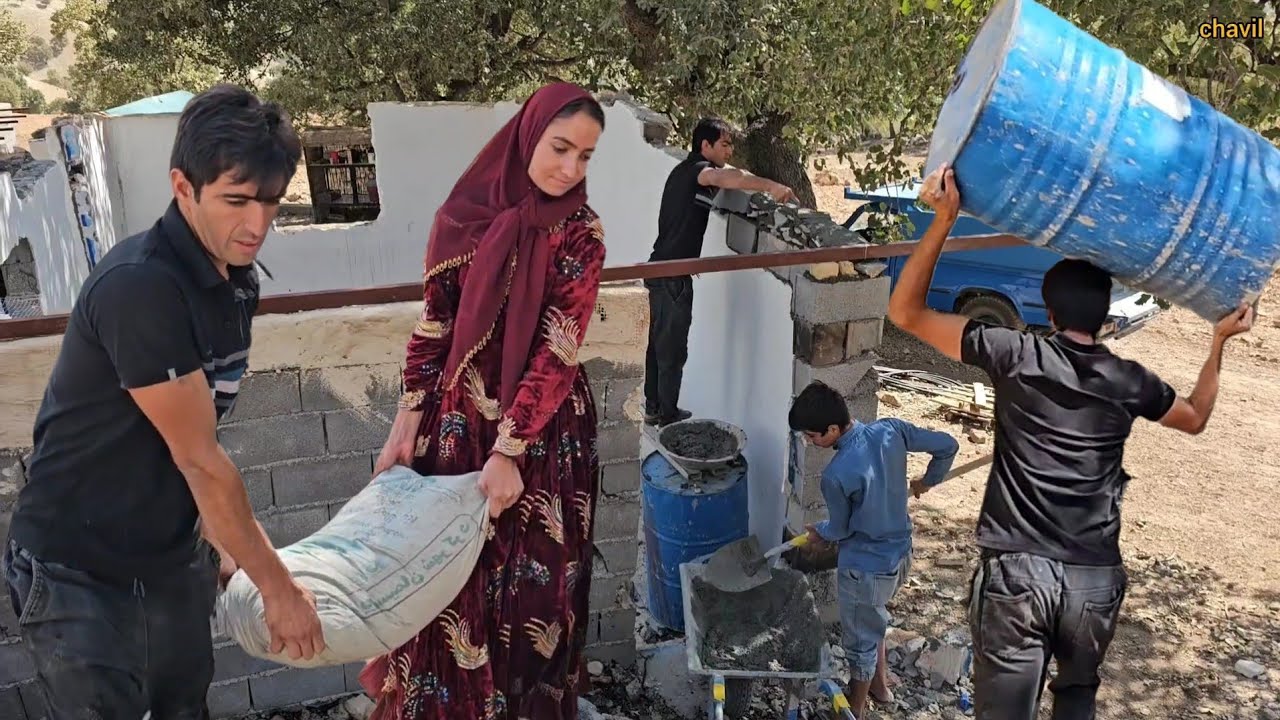 Chovil Farm: From a New Roof 🏡 to Chirping Chicks 🐥 – With Fatemeh Khanom's Irresistible Cooking! 🍲