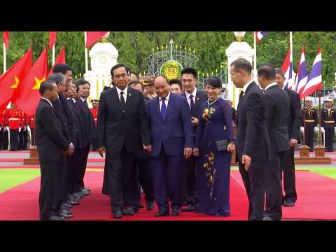 พิธีต้อนรับนายกรัฐมนตรีสาธารณรัฐสังคมนิยมเวียดนามและภริยา อย่างเป็นทางการ