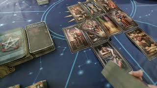 картинка: СКОРПИОН ♏️ Следующие 10 дней: «Взгляд в будущее, застрявшее между ними»