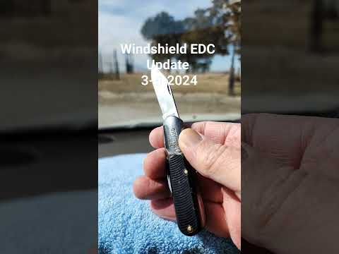 Old School: Kutmaster Barlow New School: Guidesman Folding Hunter