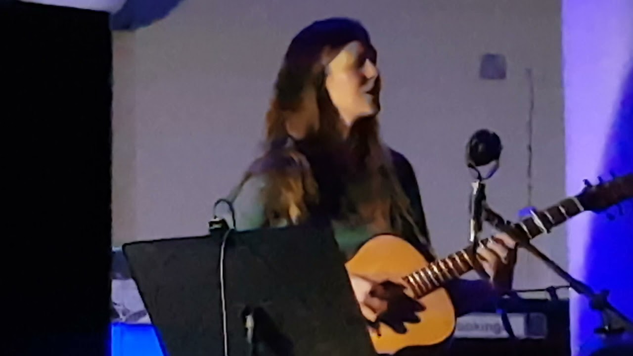 Mira Jenny Sturgeon -Salvage (Thimblemill Library-Smethwick 21.11.21) en YouTube Mira Jenny Sturgeon -Salvage (Thimblemill Library-Smethwick 21.11.21) en YouTube