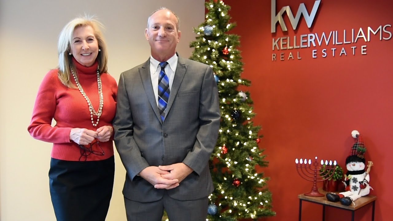 The Fitzgerald Real Estate Group Wishes you a Happy Holiday!