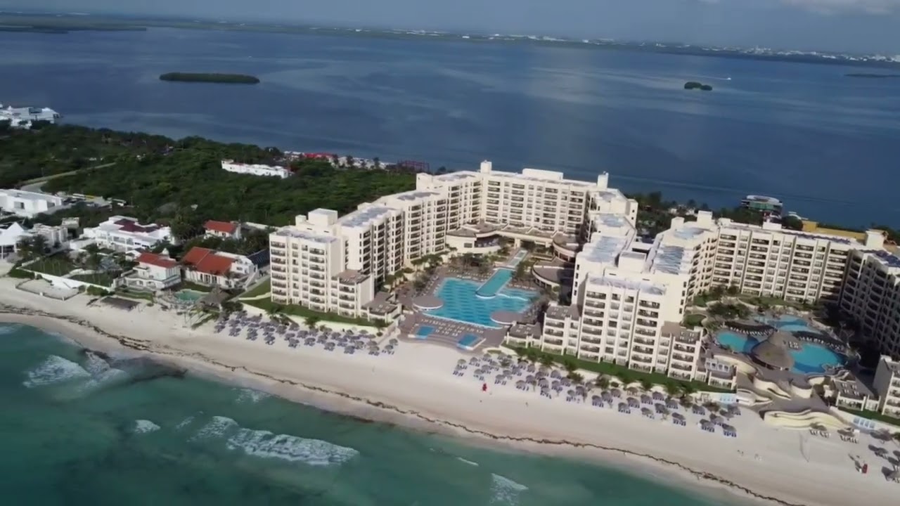DJI Mavic mini 2. - Cancun Mexico. The Royal Sands. September 10, 2022