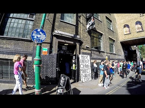 Video: Der Londoner Pokémon Store Hat Warteschlangen Rund Um Den Block