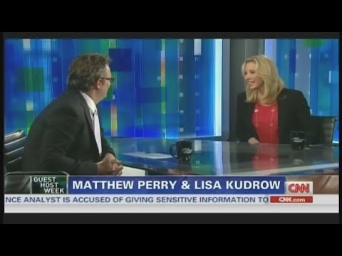 Мэтью Перри берет интервью у звезды сериала "Друзья" Лизы Кудроу.