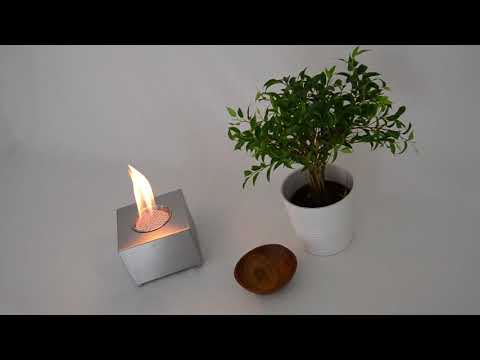 Cube tabletop bio