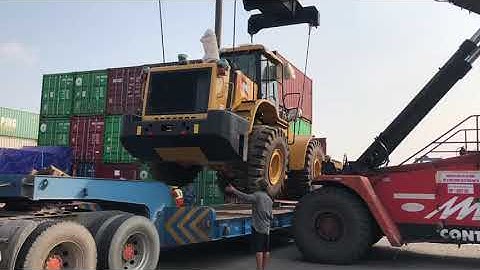 Vận Tải THY rút ruột xe cơ giới tại cảng Cát Lái