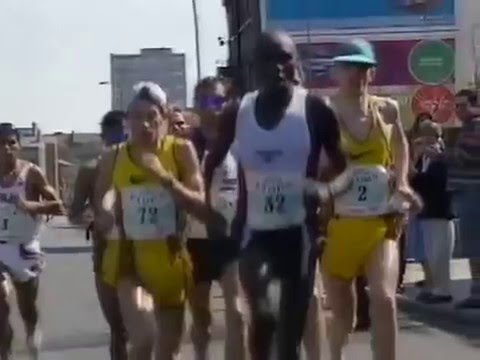 Video: Dette Var Den Bedste Gestus Ved London Maraton