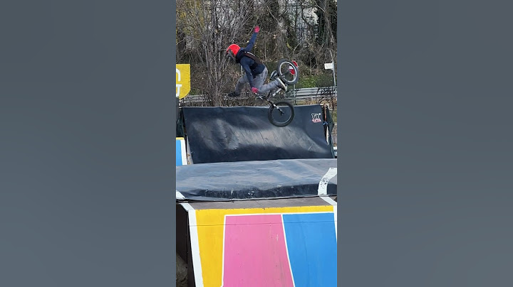 Le esplosioni di Lory 😂 con i commenti dei compagni! #shorts #bmxfreestyle
