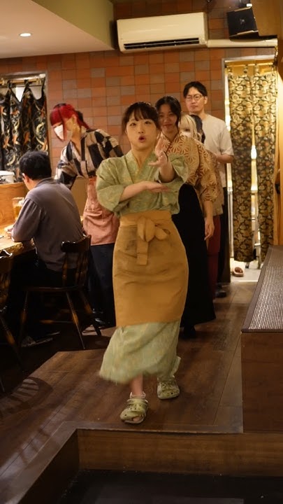 [問卦] 扛扛扛扛扛過槍 怎麼還沒紅到台灣來啊?