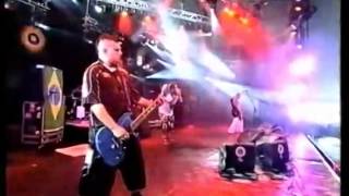 Download Lagu Soulfly - Bumba live At Pinkpop 1999 MP3