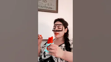 الملكة توتا المصرية توتة تمص الايس كريم 